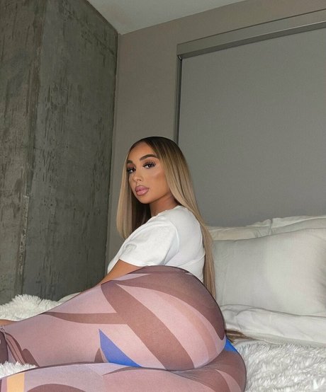 Alasti lekkinud OnlyFans-i pilt Chefchanel