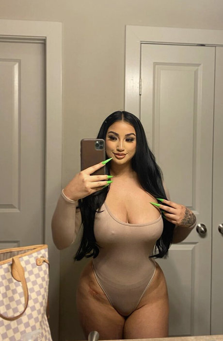 Nahá fotka uniklých OnlyFans od Sarahsoho