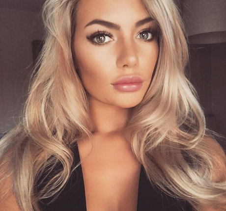 Megan Barton Hanson OnlyFansリークヌード写真