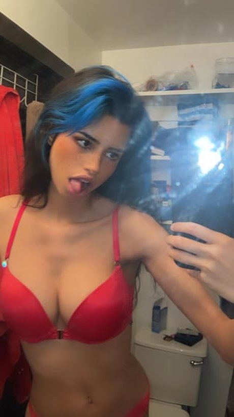 Alasti lekkinud OnlyFans-i pilt Mrs Boogeyman