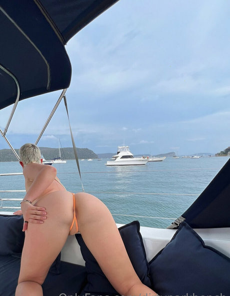 Naken lekkede OnlyFans-bilde av Missprincesslara