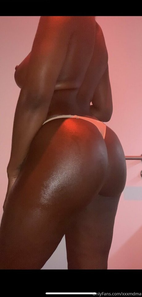 Обнаженная фотография утечки OnlyFans от Xxxmdma