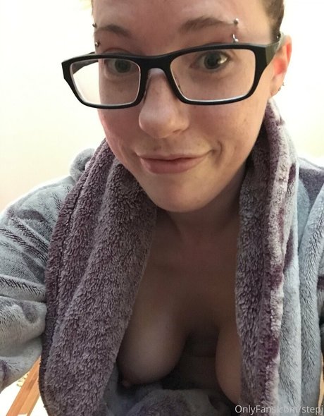 Обнаженная фотография утечки OnlyFans от Stepj