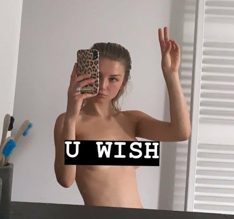 Photo nue de fuite OnlyFans de Julia Wulf