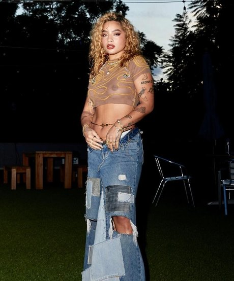 Kiana Lede OnlyFansリークヌード写真