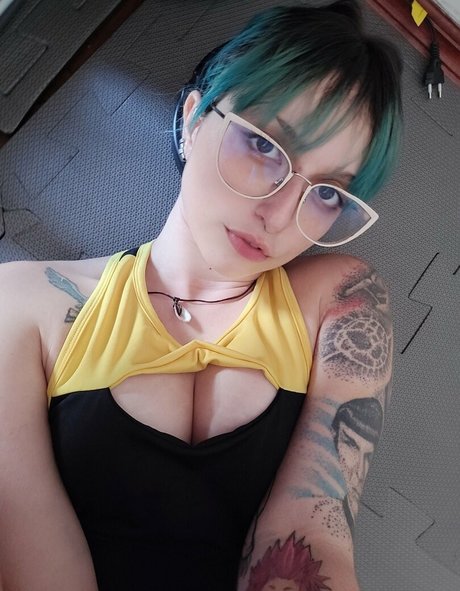 Naakte gelekte OnlyFans-foto van Yuma 2077