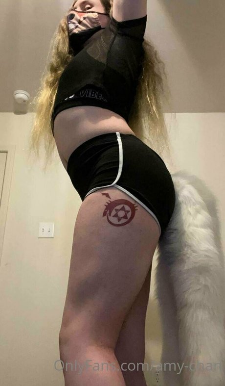 Karmahime naked leaks OnlyFans pic