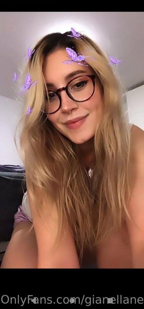 Alasti lekkinud OnlyFans-i pilt Gianellanew