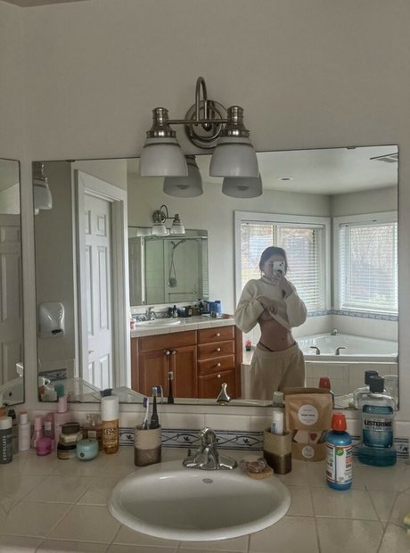 Foto di nudo di fuga di OnlyFans di Fragilerosetta