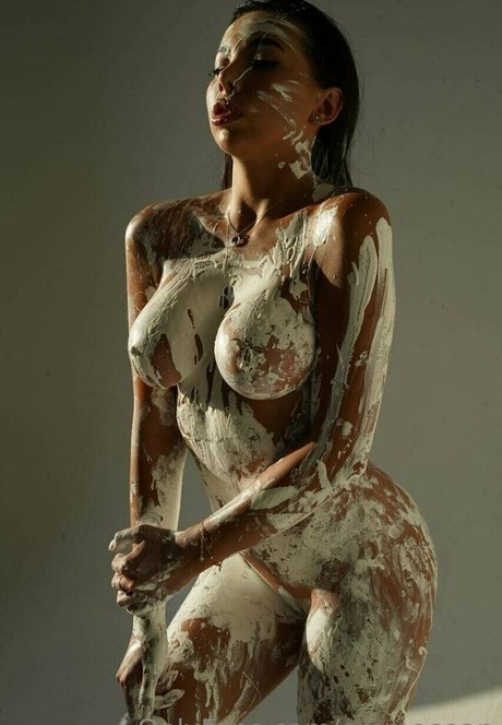 Naken läckt OnlyFans-bild av Emmocean