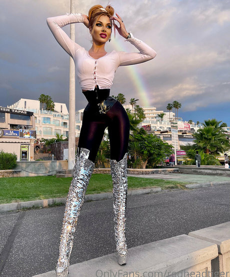 Foto di nudo di fuga di OnlyFans di Redheadtiger