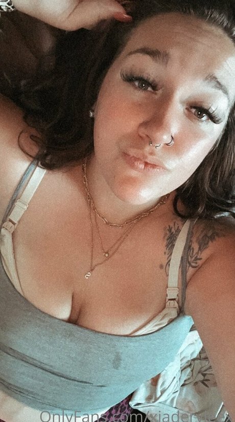 Naken lekkede OnlyFans-bilde av Xjaderyleex