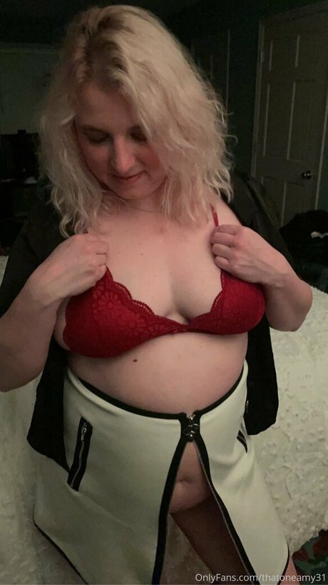 Foto di nudo di fuga di OnlyFans di Thatoneamy31