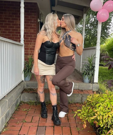 Nacktes geleaktes OnlyFans-Foto von Marf