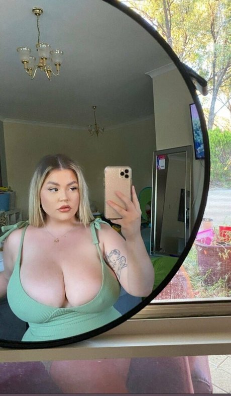 Alasti lekkinud OnlyFans-i pilt Kelly Bodenstein