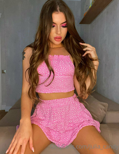Nahá fotka uniklých OnlyFans od Juliacandy