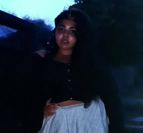 Nacktes geleaktes OnlyFans-Foto von Sillytilly