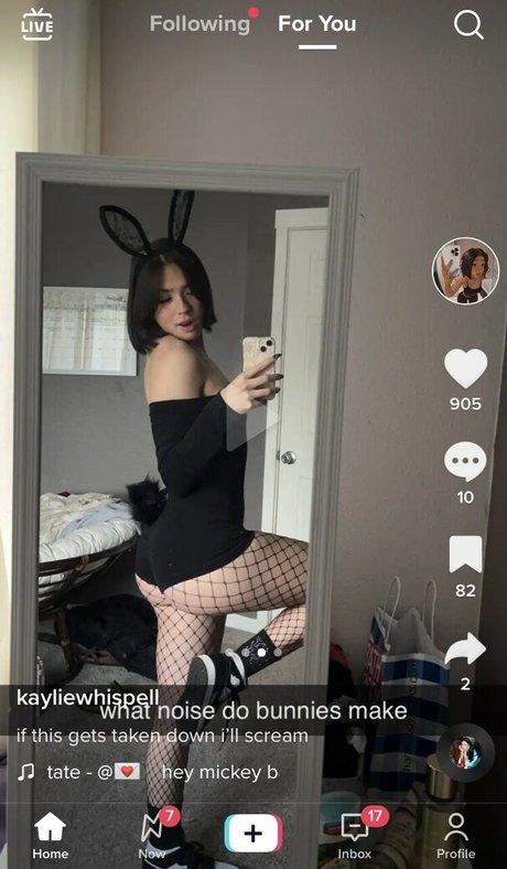 Naakte gelekte OnlyFans-foto van Kayliewhispell