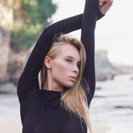 Alasti lekkinud OnlyFans-i pilt Tanita Le