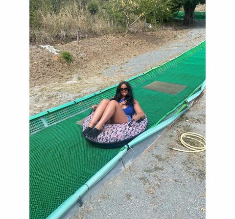 Nahá fotka uniklých OnlyFans od Katrina Louise Paul