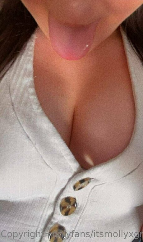 Alasti lekkinud OnlyFans-i pilt Itsmollyxgrey