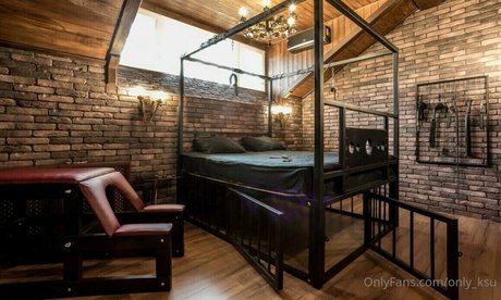 Naakte gelekte OnlyFans-foto van Onlyksu