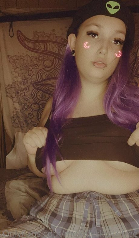 Обнаженная фотография утечки OnlyFans от Melodyskullzfree