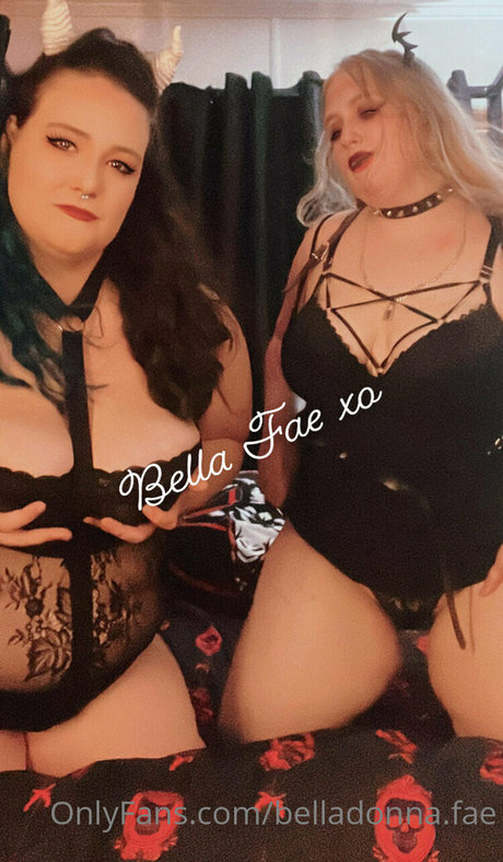 Foto di nudo di fuga di OnlyFans di Belladonnafae