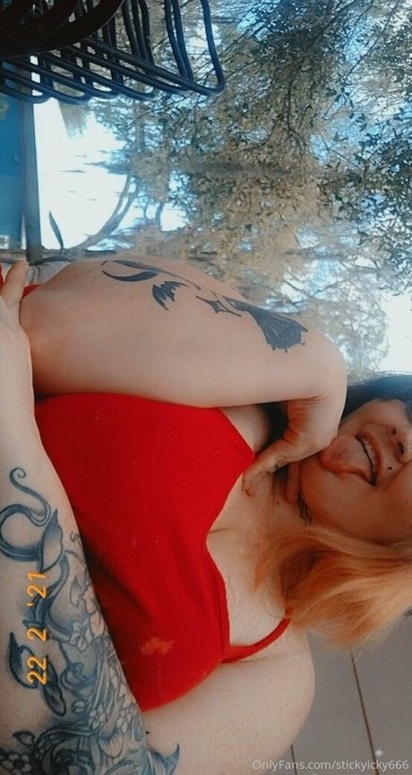 Nacktes geleaktes OnlyFans-Foto von Stickyicky666