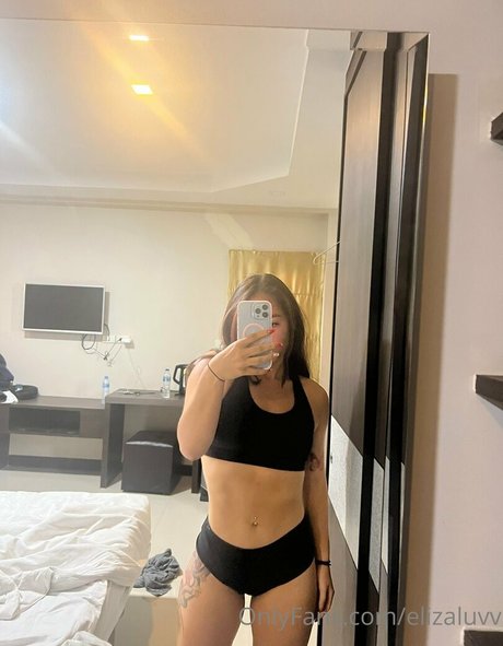 Alasti lekkinud OnlyFans-i pilt Elizaluvv