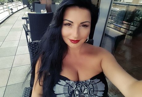 Alasti lekkinud OnlyFans-i pilt Rita Kyslinger