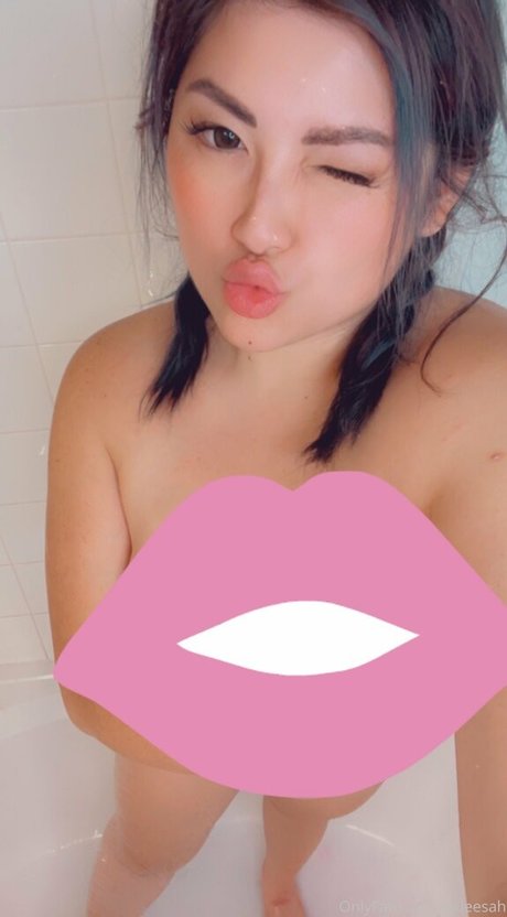 Nahá fotka uniklých OnlyFans od Xxleesah