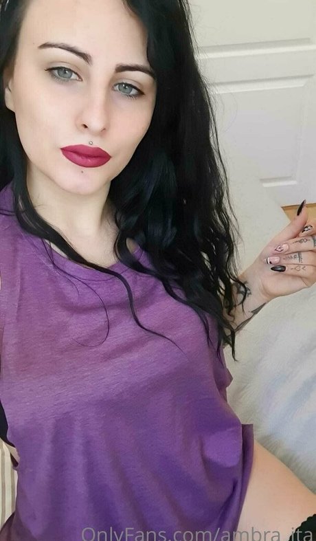 Nahá fotka uniklých OnlyFans od Ambraita