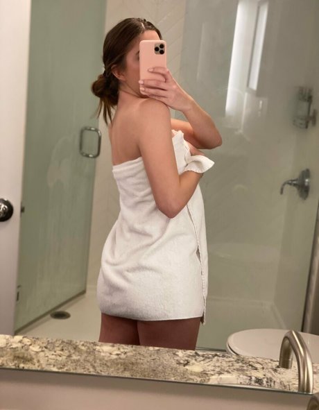 Twerkbot naked leaks OnlyFans pic