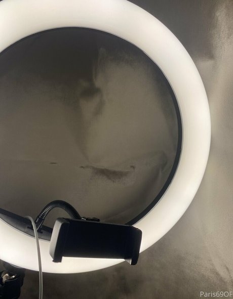 Photo nue de fuite OnlyFans de Uparis6914xx