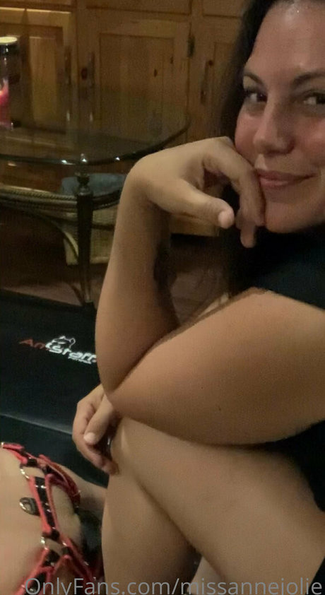 Naakte gelekte OnlyFans-foto van Missannejolie