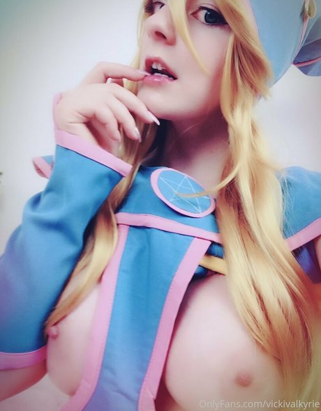 Naken lekkede OnlyFans-bilde av Vickivalkyrie