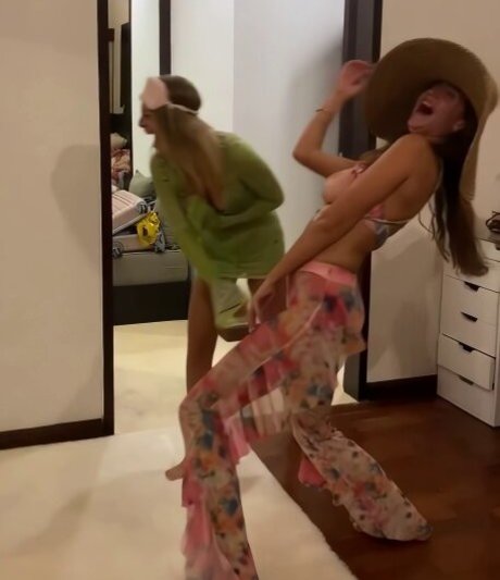 Nacktes geleaktes OnlyFans-Foto von Iulia Gyrbu