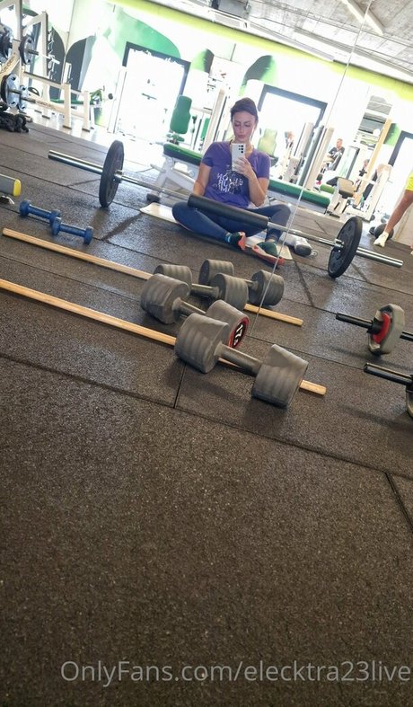 Foto di nudo di fuga di OnlyFans di Elecktra23live