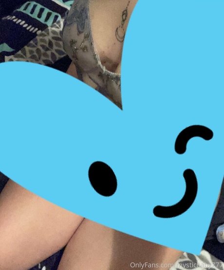 Обнаженная фотография утечки OnlyFans от Mysticbaby777