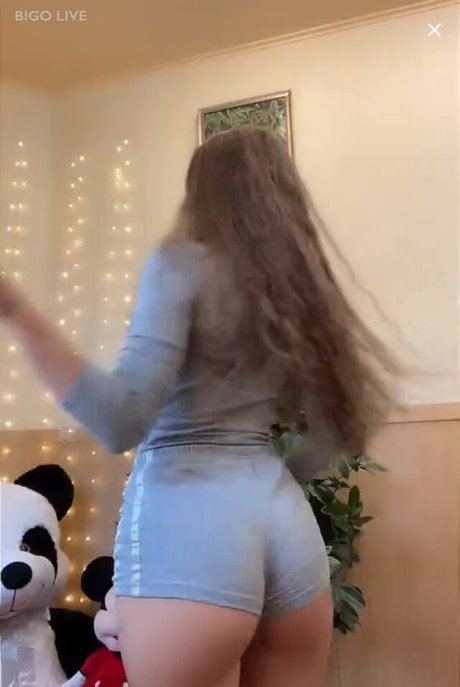 Nacktes geleaktes OnlyFans-Foto von Maria Kaif