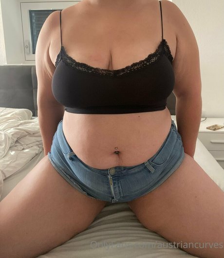 Foto di nudo di fuga di OnlyFans di Austriancurves