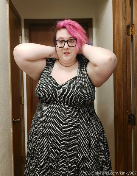 Alasti lekkinud OnlyFans-i pilt Kinky907