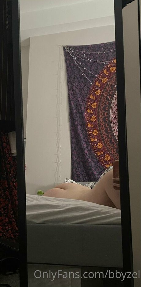 Bbyzel OnlyFansリークヌード写真