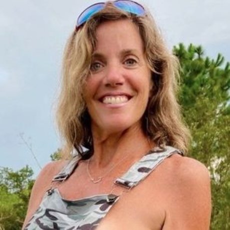 Naken lekkede OnlyFans-bilde av Kimberleysadventures