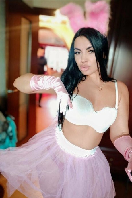 Foto di nudo di fuga di OnlyFans di Alenanikitina