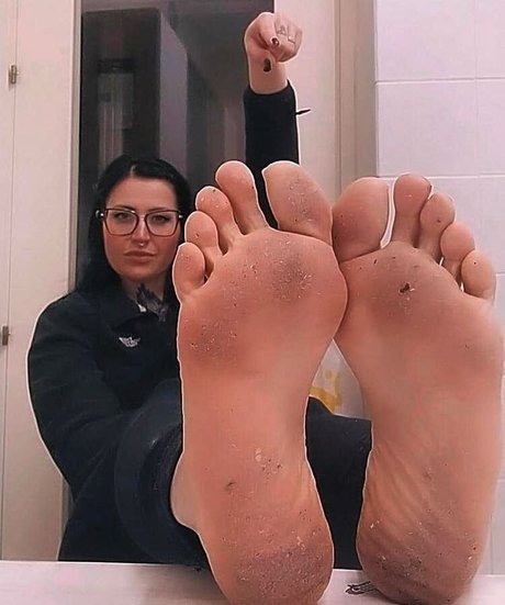 Обнаженная фотография утечки OnlyFans от Lucrezia Domina