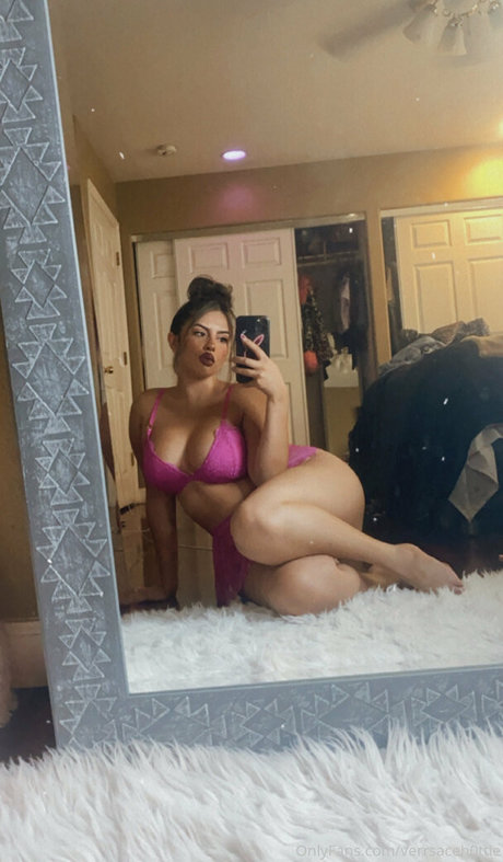 Nahá fotka uniklých OnlyFans od Verrsaceh0ttie