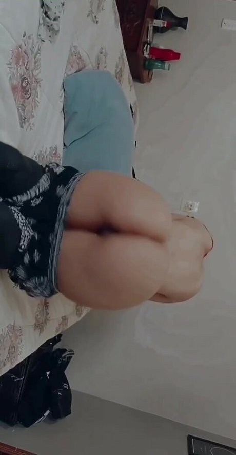 Nacktes geleaktes OnlyFans-Foto von Julia Frost