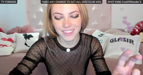 Photo nue de fuite OnlyFans de Sensationowl